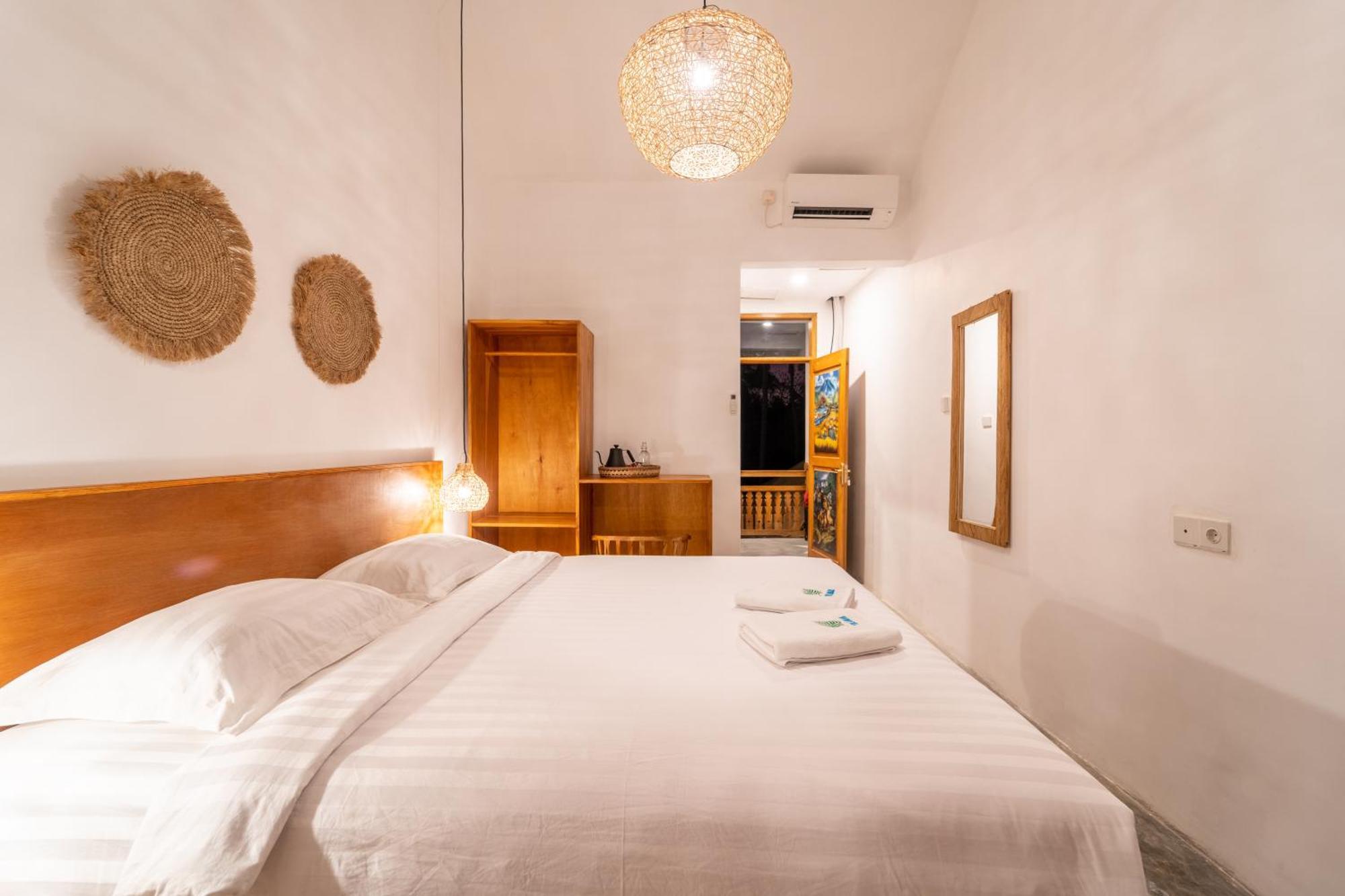 Yulaman Hotel غيلي تراوانغان الغرفة الصورة